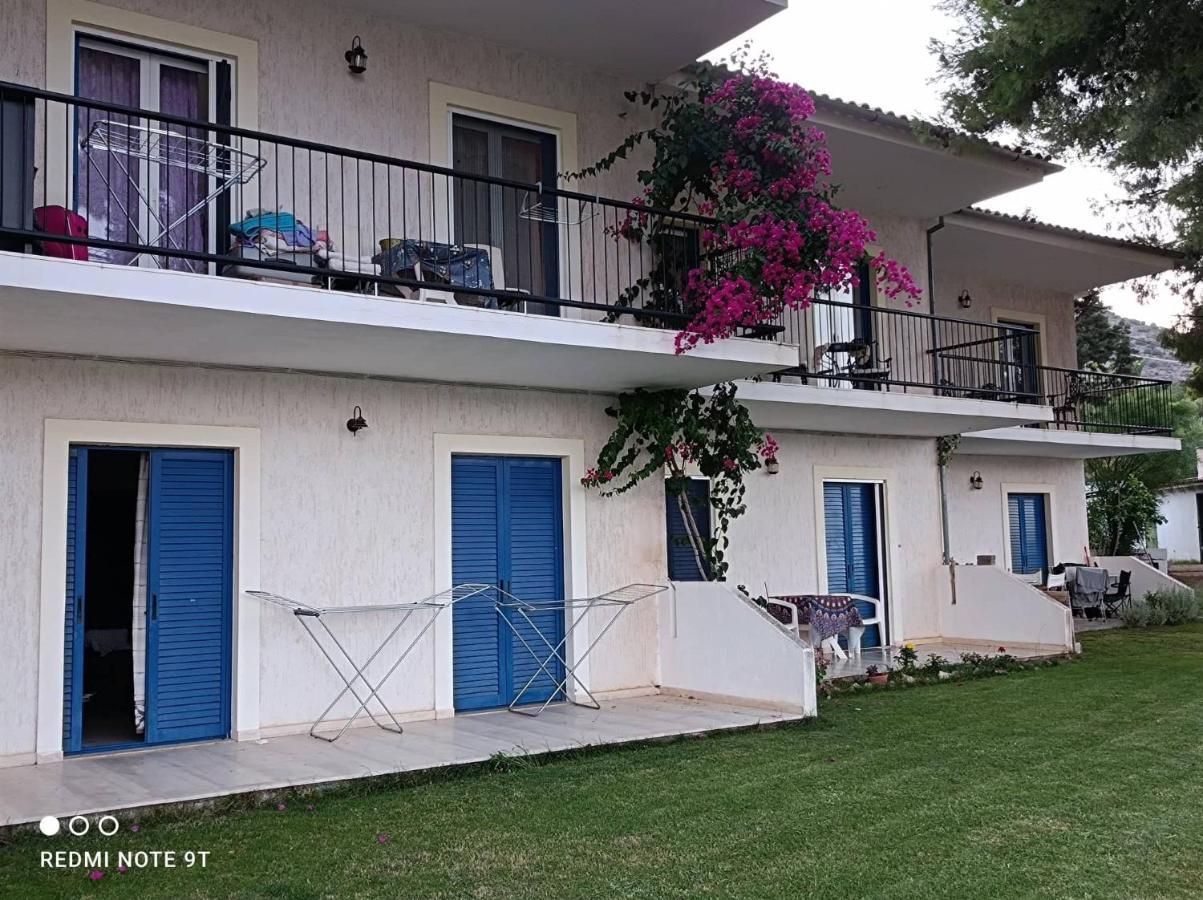 Villa Galaxidi Exterior photo